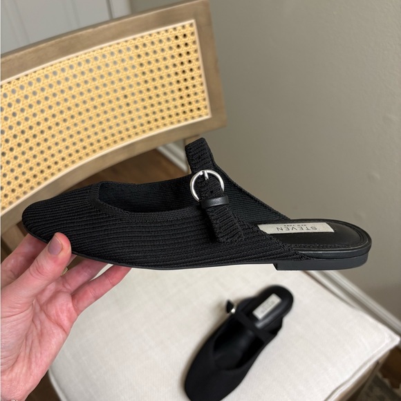 Steve Madden Slip On Shoes - Picture 5 of 9